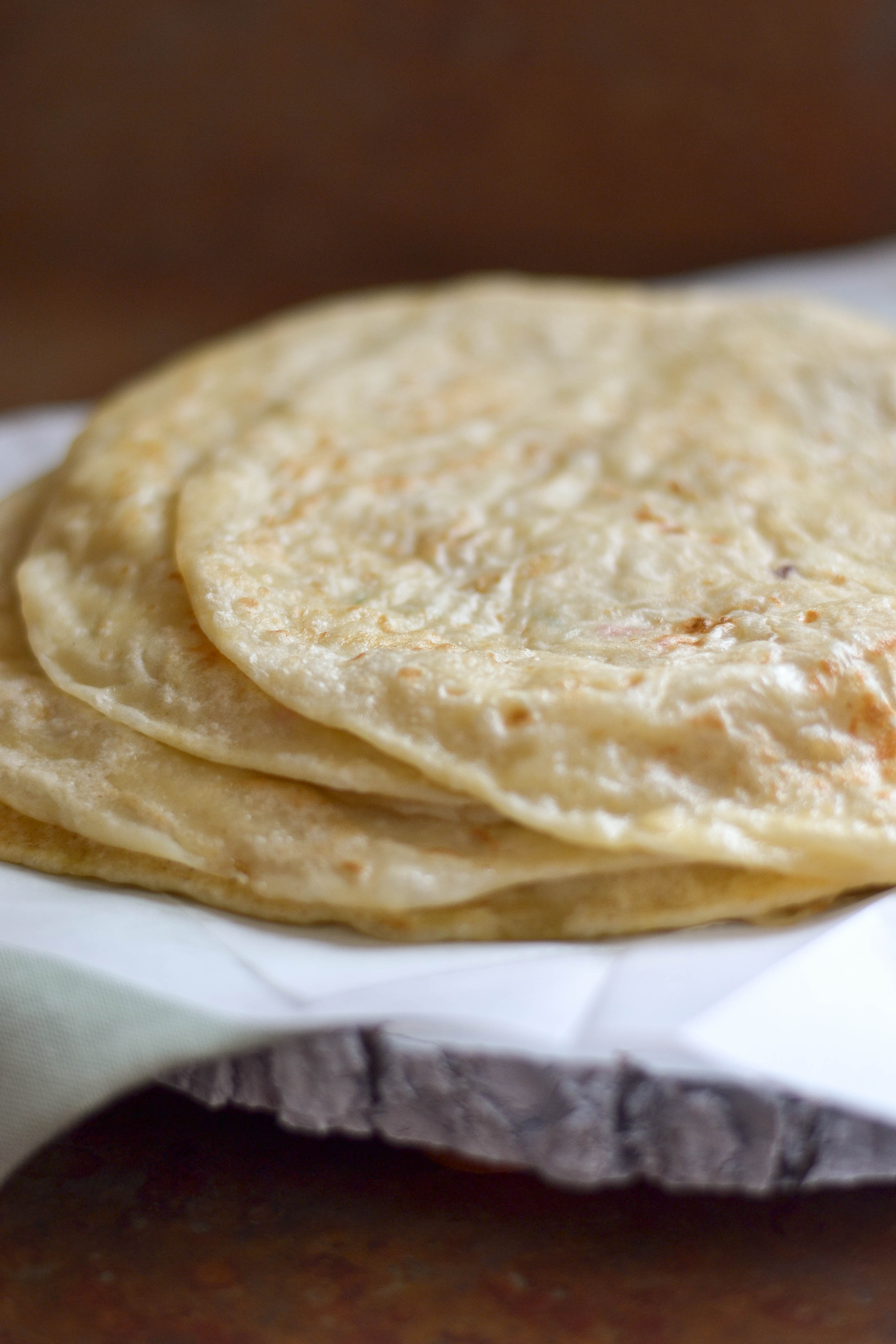 Aloo roti (potato stuffed flatbread) - Alica's Pepperpot