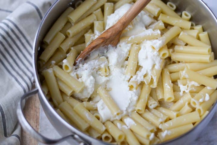 Easy Creamy Baked Ziti - Alica's Pepperpot