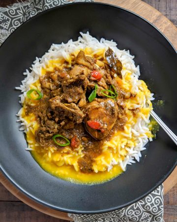 This is an image of Guyanese chicken curry from Alica's Pepperpot's blog