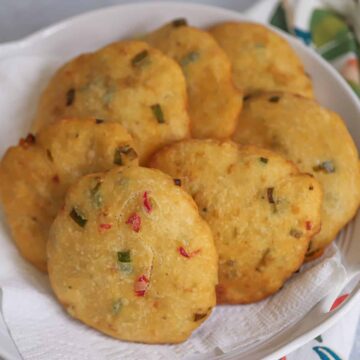 Scallion and wiri wiri pepper fry bake in a white platter